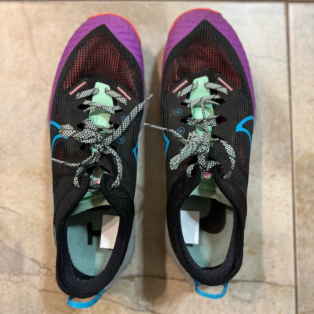 Nike Terra kiger 8a trail running shoes